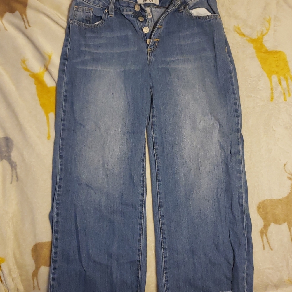 High waisted jeans